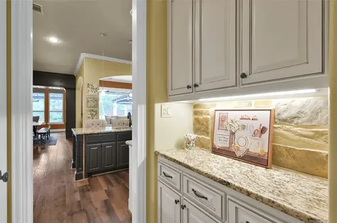 95 S Shimmering Aspen Circle Spring TX 77389