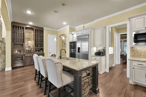95 S Shimmering Aspen Circle Spring TX 77389