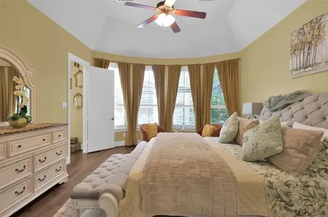 95 S Shimmering Aspen Circle Spring TX 77389
