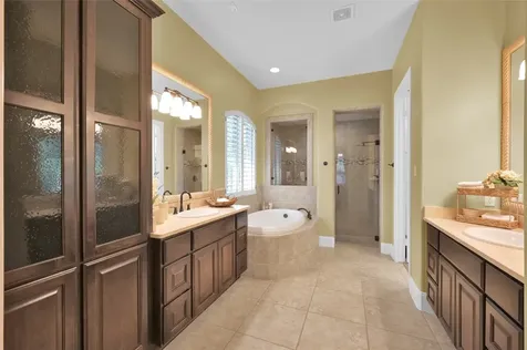 95 S Shimmering Aspen Circle Spring TX 77389
