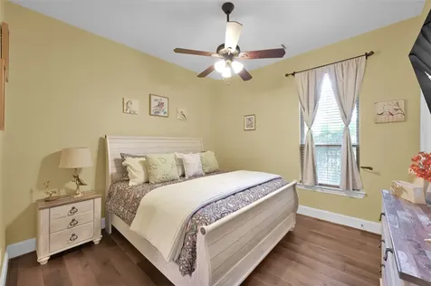 95 S Shimmering Aspen Circle Spring TX 77389