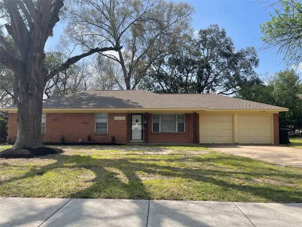 2015 Wycliffe Drive Houston TX 77043