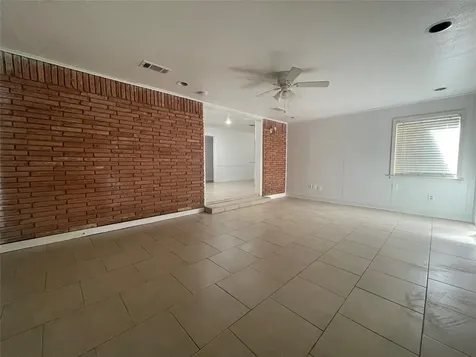 2015 Wycliffe Drive Houston TX 77043