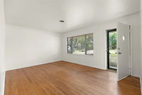 2015 Wycliffe Drive Houston TX 77043