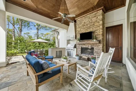 107 Willowend Drive Hunters Creek Village TX 77024