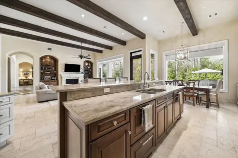 107 Willowend Drive Hunters Creek Village TX 77024