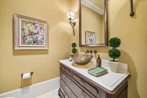 107 Willowend Drive Hunters Creek Village TX 77024
