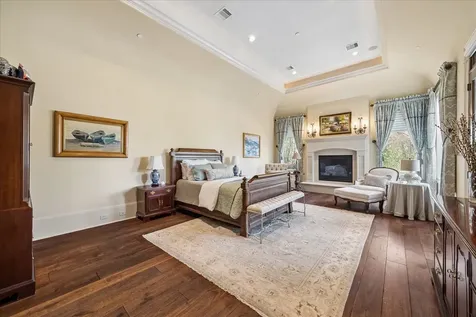 107 Willowend Drive Hunters Creek Village TX 77024