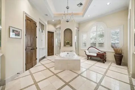 107 Willowend Drive Hunters Creek Village TX 77024