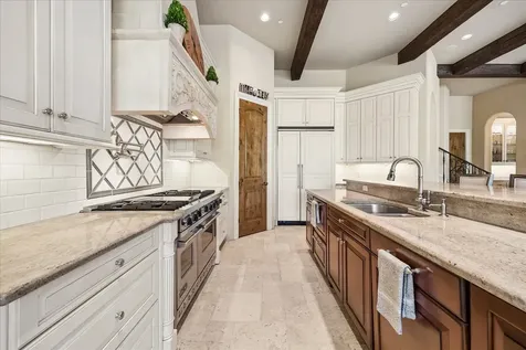 107 Willowend Drive Hunters Creek Village TX 77024