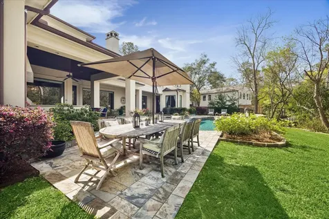 107 Willowend Drive Hunters Creek Village TX 77024
