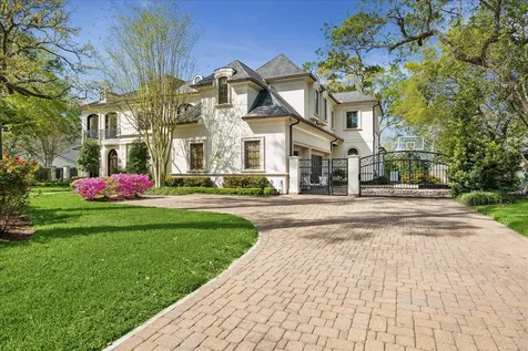 107 Willowend Drive Hunters Creek Village TX 77024
