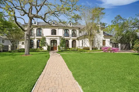 107 Willowend Drive Hunters Creek Village TX 77024