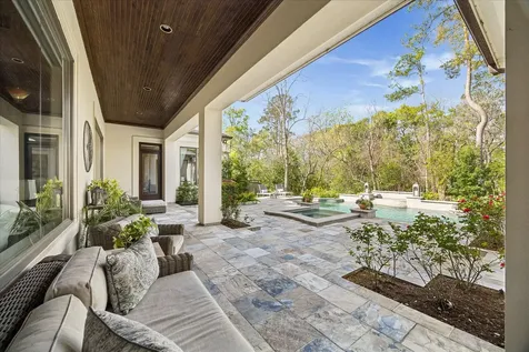 107 Willowend Drive Hunters Creek Village TX 77024
