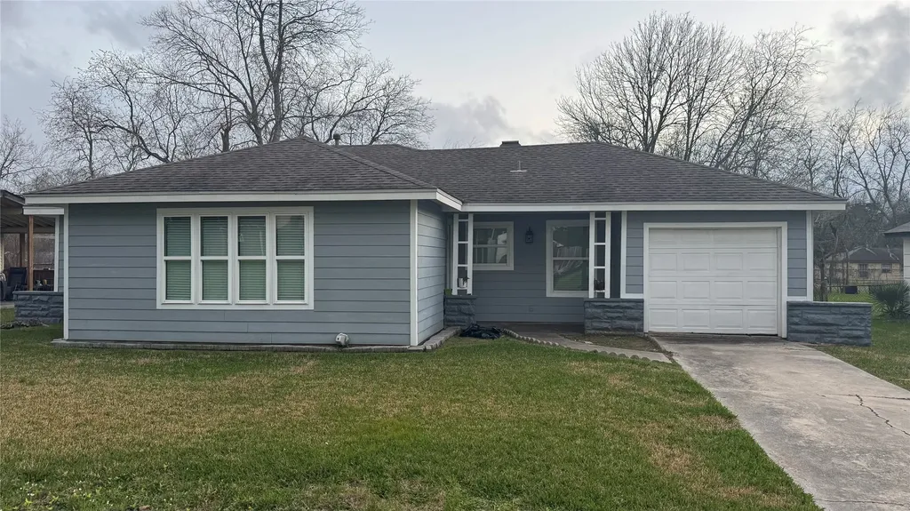 209 Lakewood Drive Baytown TX 77520