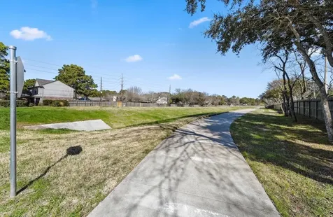 16906 Scenic Lakes Way Houston TX 77095