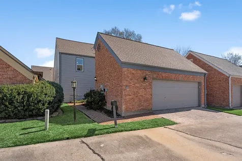 7671 Ameswood Road Houston TX 77095
