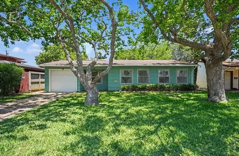126 Bonita Avenue Galveston TX 77550