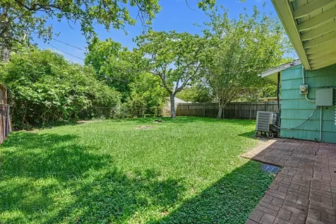 126 Bonita Avenue Galveston TX 77550