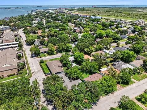 126 Bonita Avenue Galveston TX 77550