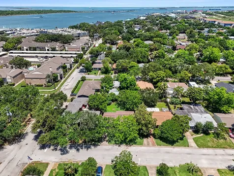 126 Bonita Avenue Galveston TX 77550