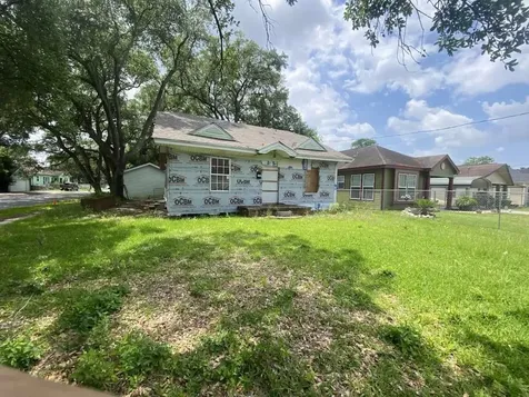 1705 Bolivar Street Beaumont TX 77701