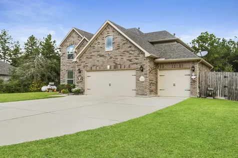 16533 Aransas Street Conroe TX 77303