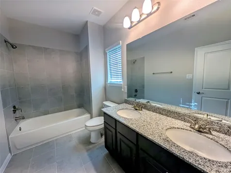 7486 Woo Street Pearland TX 77584