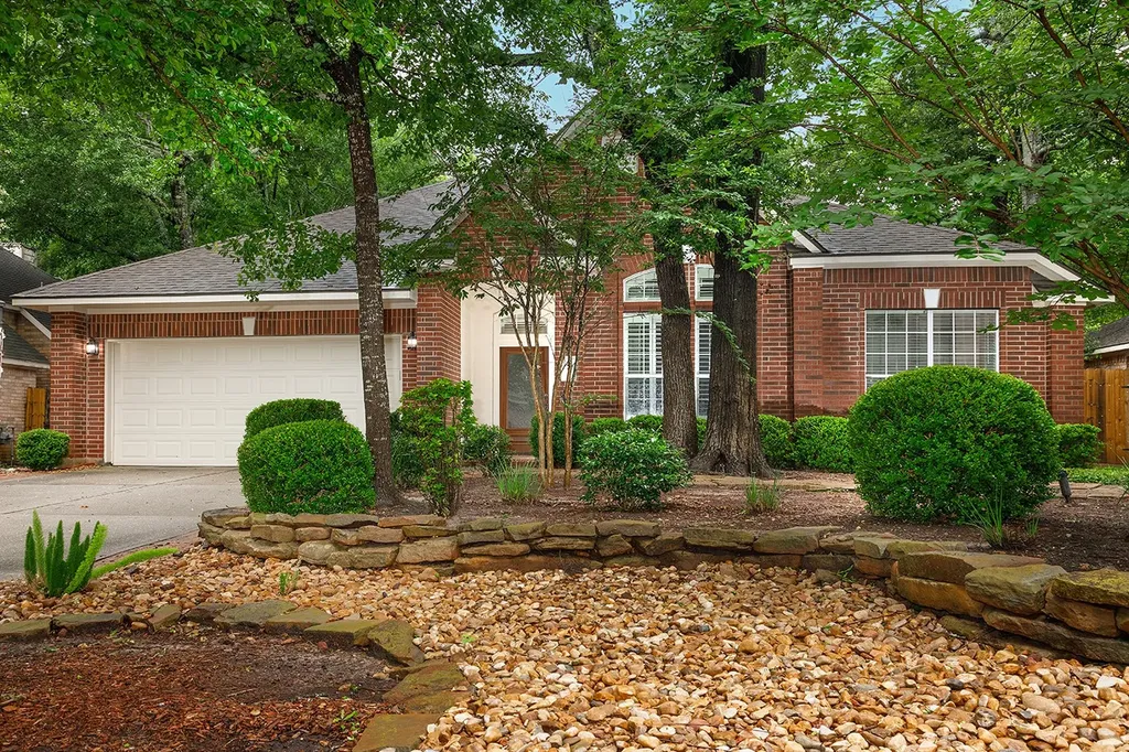 203 S Brooksedge Circle The Woodlands TX 77382