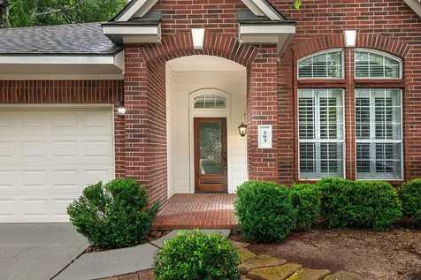 203 S Brooksedge Circle The Woodlands TX 77382