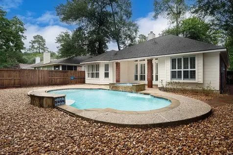 203 S Brooksedge Circle The Woodlands TX 77382