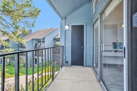 12500 Melville Drive 325c Montgomery TX 77356