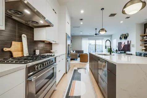 602 W Clay Street Houston TX 77019