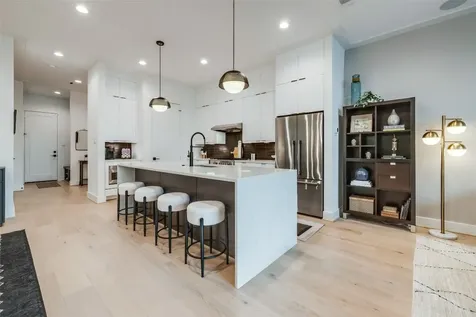 602 W Clay Street Houston TX 77019