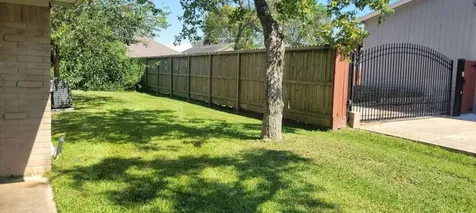 501 S Holmes Street La Porte TX 77571
