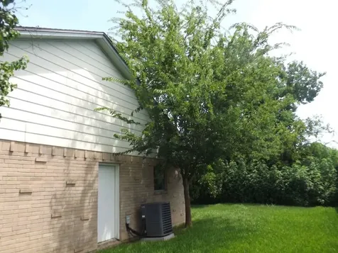 501 S Holmes Street La Porte TX 77571