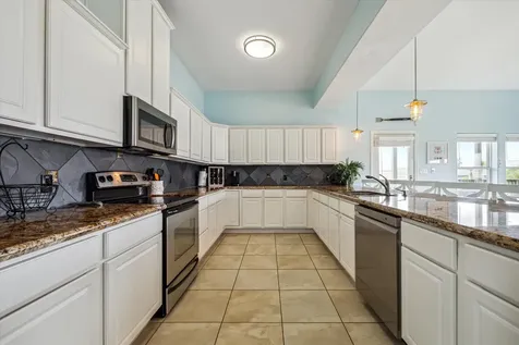 4015 Warchest Court Galveston TX 77554