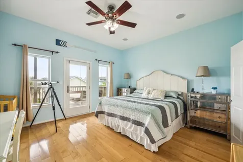 4015 Warchest Court Galveston TX 77554