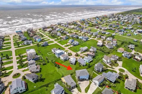 4015 Warchest Court Galveston TX 77554