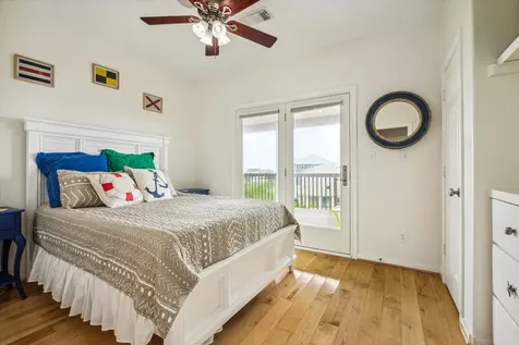 4015 Warchest Court Galveston TX 77554