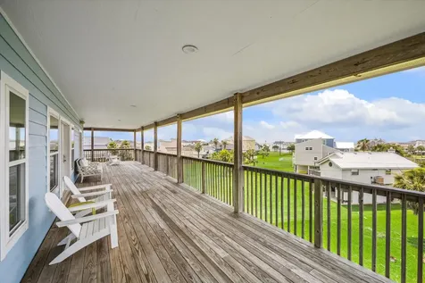 4015 Warchest Court Galveston TX 77554