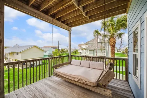 4015 Warchest Court Galveston TX 77554
