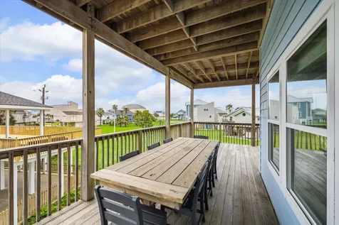 4015 Warchest Court Galveston TX 77554