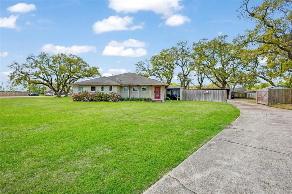 3224 Patricia Lane Pearland TX 77581