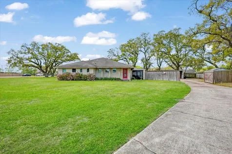 3224 Patricia Lane Pearland TX 77581