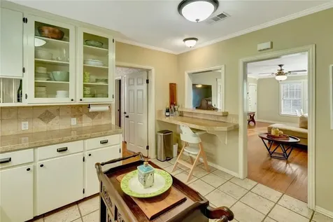 1702 N Vine Street Victoria TX 77901