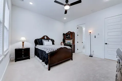 861 Fisher Street G Houston TX 77018