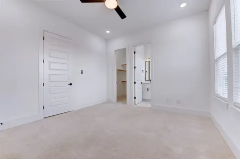 861 Fisher Street G Houston TX 77018