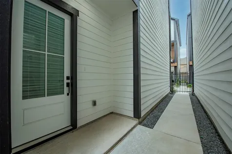 861 Fisher Street G Houston TX 77018