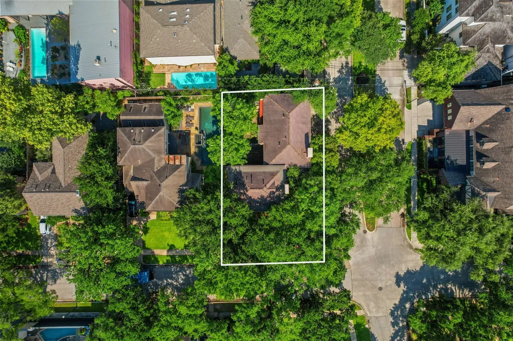 2219 Dickey Place Houston TX 77019
